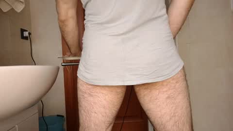 vandik669 online show from May 18, 2026, 1:28 pm