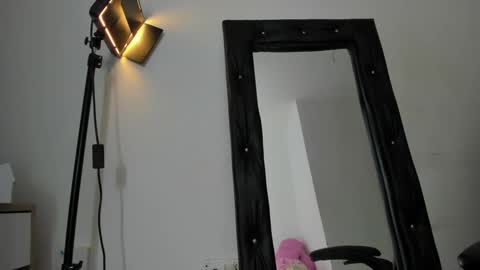 vanelope_smith online show from October 5, 2025, 10:35 am