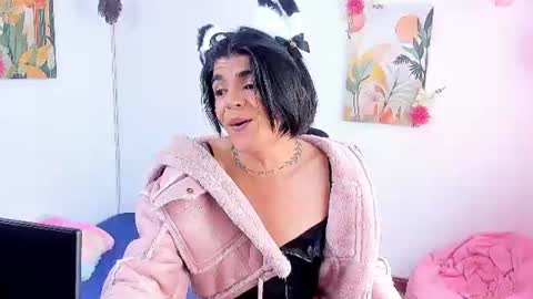 vanes_hontter online show from July 8, 2026, 2:54 pm