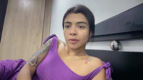 vanessa online show from December 22, 2025, 1:02 am