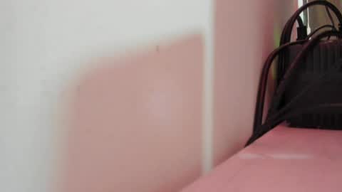 vanesa_g1 online show from April 8, 2026, 2:33 am