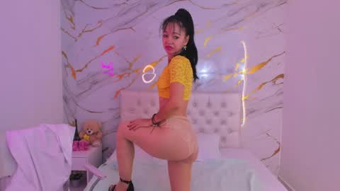 vanessa__castro online show from May 22, 2026, 3:24 am