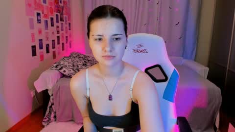 Snapshot of vanessa_brills chatting on January 8, 2025, 9:23 pm Vanessa online show from January 8, 2025, 9:23 pm