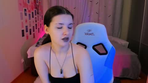 Snapshot of vanessa_brills chatting on February 7, 2025, 1:04 am Vanessa online show from February 7, 2025, 1:04 am