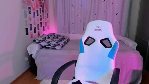 Snapshot of vanessa_brills chatting on February 23, 2025, 3:35 am Vanessa online show from February 23, 2025, 3:35 am