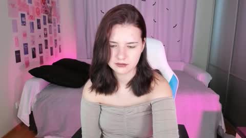 Snapshot of vanessa_brills chatting on October 20, 2025, 5:52 am Vanessa online show from October 20, 2025, 5:52 am