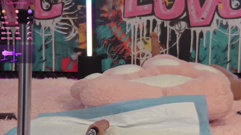 Snapshot of vanessa_love chatting on January 7, 2025, 6:14 pm Vanessa online show from January 7, 2025, 6:14 pm