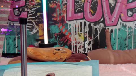 Snapshot of vanessa_love chatting on February 2, 2025, 11:30 am Vanessa online show from February 2, 2025, 11:30 am