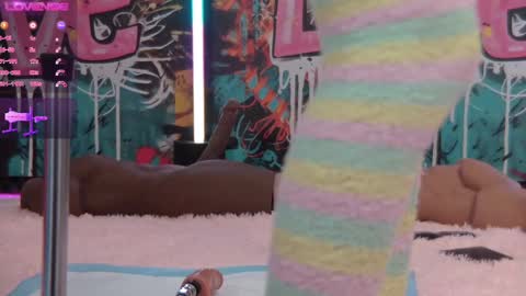 Snapshot of vanessa_love chatting on February 9, 2025, 10:09 am Vanessa online show from February 9, 2025, 10:09 am