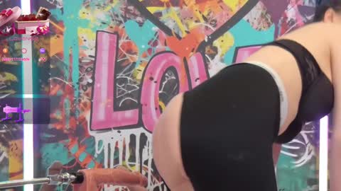 Snapshot of vanessa_love chatting on February 14, 2025, 5:03 pm Vanessa online show from February 14, 2025, 5:03 pm