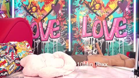 Snapshot of vanessa_love chatting on October 25, 2025, 2:24 pm Vanessa online show from October 25, 2025, 2:24 pm