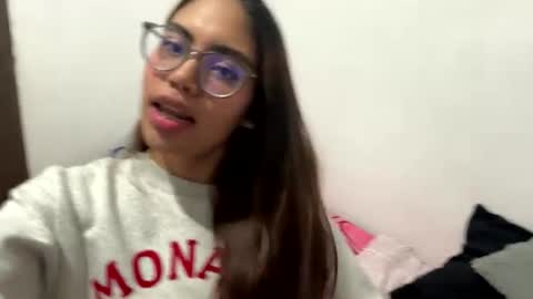 Vanessa pa online show from June 26, 2026, 1:10 am