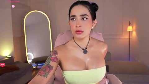 vanessa sexxy online show from October 7, 2025, 1:36 am