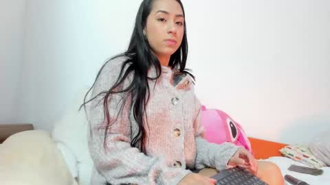 Snapshot of vanessaadol chatting on December 5, 2024, 2:33 pm vanessaadol online show from December 5, 2024, 2:33 pm