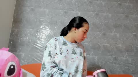 Snapshot of vanessaadol chatting on February 7, 2025, 9:37 am vanessaadol online show from February 7, 2025, 9:37 am