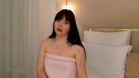 Snapshot of vanessafields chatting on October 21, 2025, 3:46 pm Vanessa online show from October 21, 2025, 3:46 pm