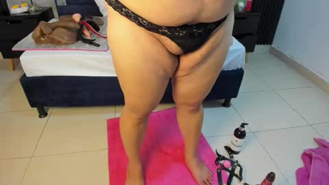 Vanessa Hard online show from November 27, 2025, 8:11 pm