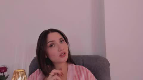 vanessajohnsonn online show from February 25, 2026, 1:04 am