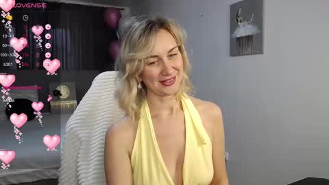 Vanessa  online show from March 3, 2025, 6:04 am