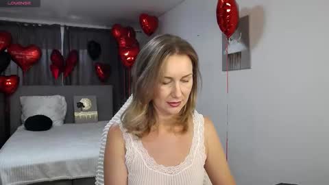 Vanessa  online show from February 16, 2026, 9:49 am