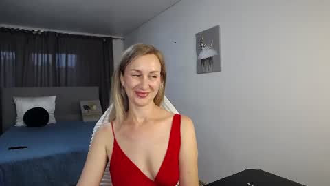 Snapshot of vanessakleiner chatting on June 16, 2026, 4:42 pm Vanessa online show from June 16, 2026, 4:42 pm