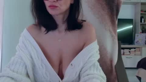 Vanessa online show from October 28, 2025, 7:45 am