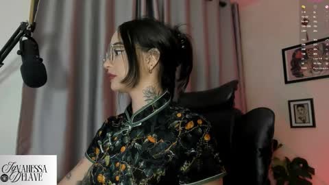 Snapshot of vanessart_ chatting on September 9, 2025, 12:21 am Vanessa online show from September 9, 2025, 12:21 am