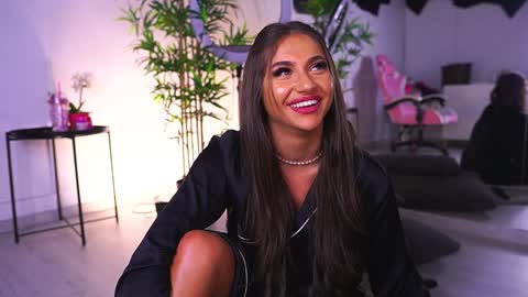 Vanessa Simon online show from February 2, 2025, 12:46 pm