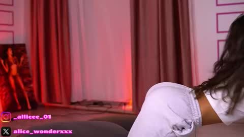 Vanessa Simon online show from January 8, 2026, 6:59 am