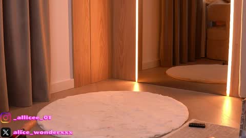 Vanessa Simon online show from April 9, 2026, 6:19 am