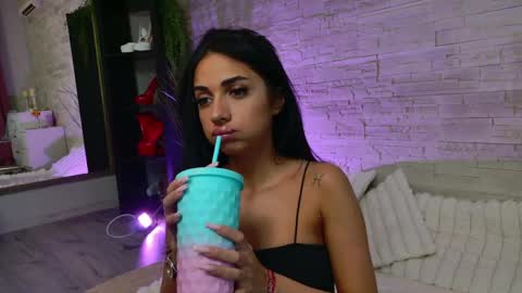 Snapshot of vanessavosss chatting on May 23, 2026, 4:33 pm Vanessa online show from May 23, 2026, 4:33 pm