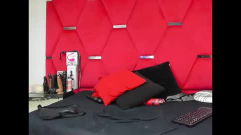 Vaneza online show from October 23, 2025, 4:56 am