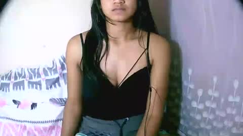 vanih27 online show from July 24, 2026, 7:34 pm