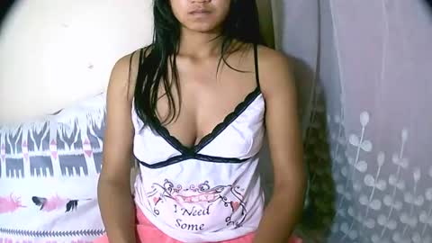 vanih27 online show from July 26, 2026, 7:54 pm