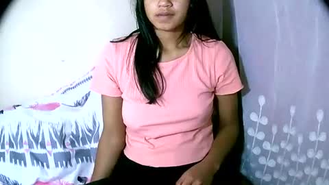 vanih27 online show from July 27, 2026, 8:05 pm