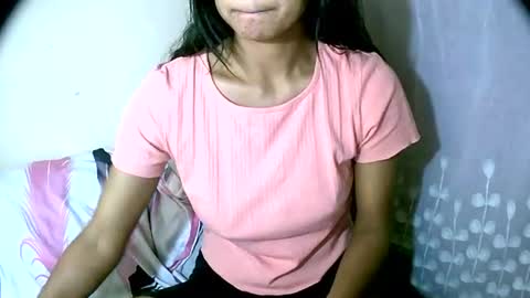 vanih27 online show from July 28, 2026, 8:52 pm