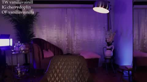 Annabet  online show from December 5, 2025, 7:10 pm