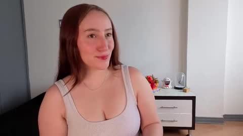 Snapshot of vanlet chatting on October 19, 2025, 5:46 pm Elizabeth online show from October 19, 2025, 5:46 pm