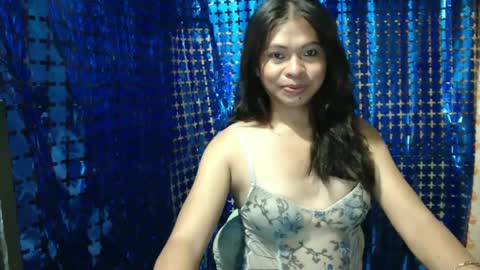 vannah_locca online show from February 17, 2025, 8:47 pm