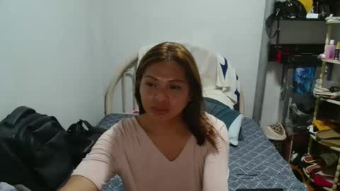 vannah_locca online show from October 6, 2025, 12:57 pm