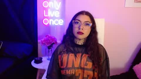 Vanne  online show from July 12, 2026, 4:14 am
