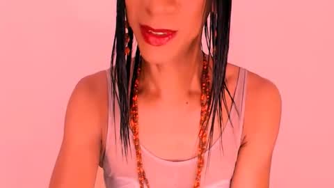 VANNESA online show from February 4, 2026, 1:11 am