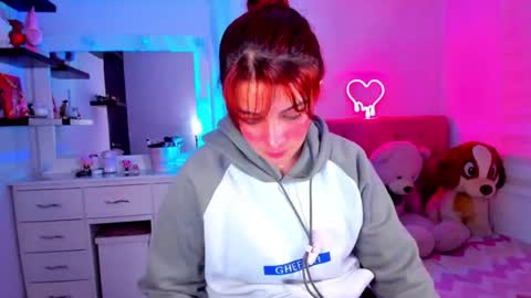 Snapshot of vannessa_shy chatting on May 16, 2026, 11:46 pm Vanesa online show from May 16, 2026, 11:46 pm
