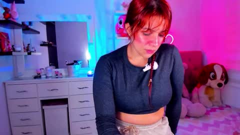 Snapshot of vannessa_shy chatting on May 19, 2026, 11:44 pm Vanesa online show from May 19, 2026, 11:44 pm