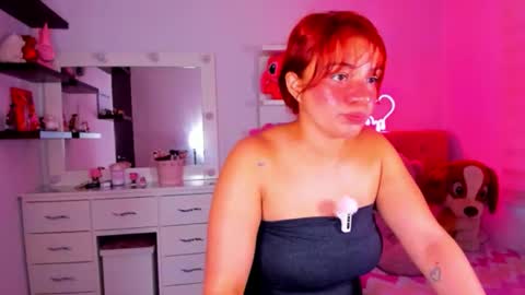 Snapshot of vannessa_shy chatting on May 26, 2026, 7:10 pm Vanesa online show from May 26, 2026, 7:10 pm