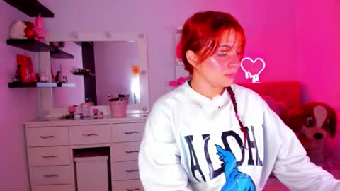 Snapshot of vannessa_shy chatting on June 2, 2026, 10:34 pm Vanesa online show from June 2, 2026, 10:34 pm