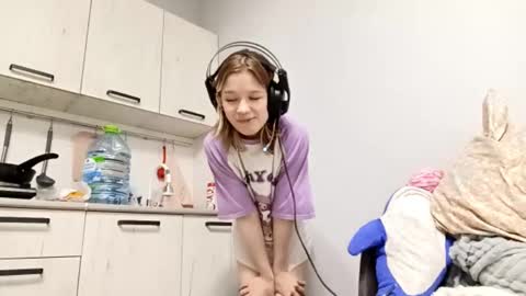 Viola online show from September 26, 2025, 12:31 pm