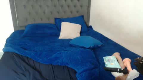 Snapshot of vannsexporn chatting on December 7, 2024, 3:25 am Vannesa online show from December 7, 2024, 3:25 am