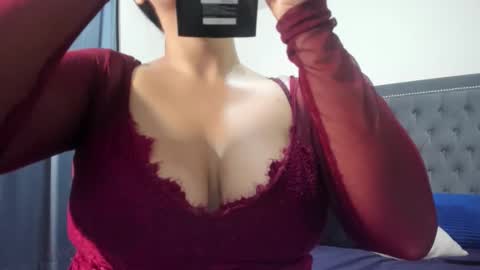 Snapshot of vannsexporn chatting on October 6, 2025, 9:07 am Vannesa online show from October 6, 2025, 9:07 am