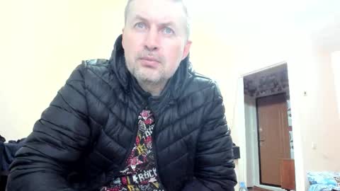 vano_822 online show from September 30, 2025, 3:39 pm